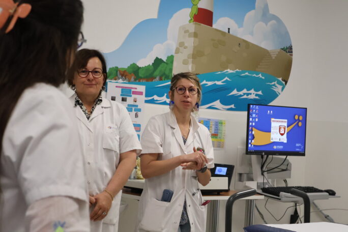 Un box pédiatrique aux Urgences : Une sécurisation des prises en charge