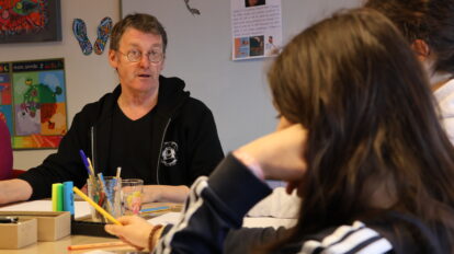 Penn Ar BD : L'auteur Kokor en initiation BD en pédiatrie